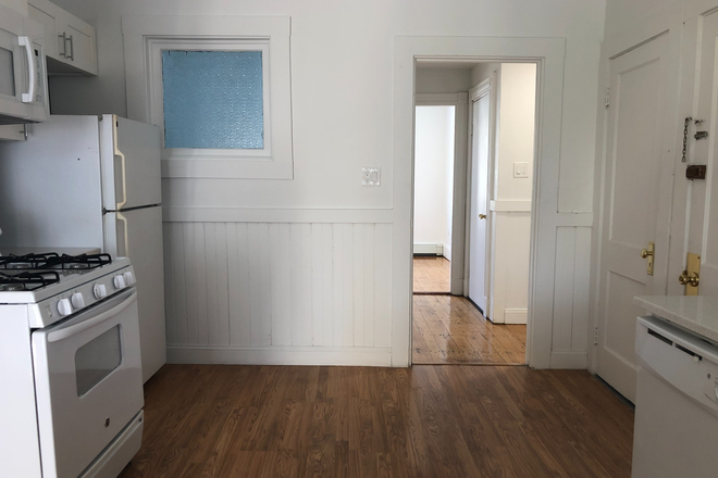 Call NOW for showings! 617-236-8550 - PORTSMOUTH ST - *NO FEE* LUXE RENOVATED TOP FLR 2BR FOR *9/1/2026* W/ 1.5 BATH, EIK, DW, W/D IN UNIT Apartments