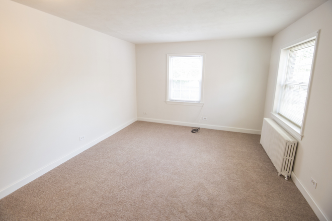 Livingroom - 104 Kent Terrace Apartments