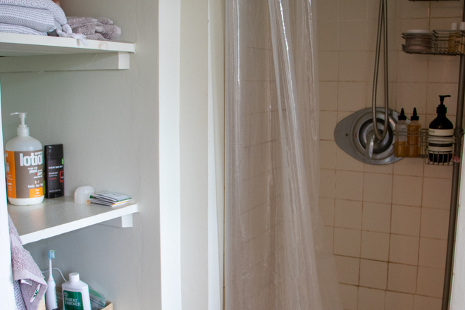 Bathroom - 2BR apt-86 Spruce St #6-Princeton
