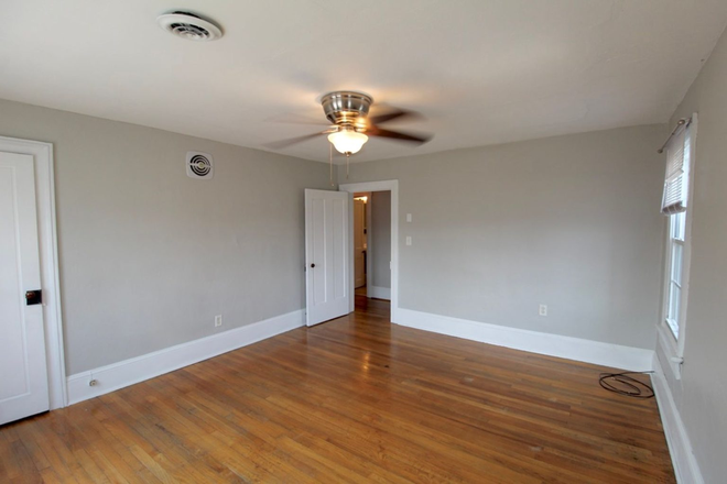 Bedroom - Downtown home for rent for the 2027-2028 school year!