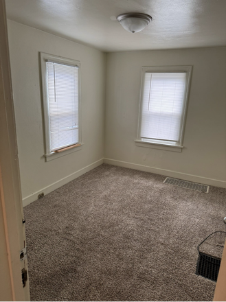 Bedroom - 631 Allen street, West Lafayette Apartments