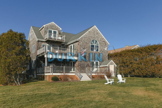 exterior - Newly Renovated 4 Bedroom House! Seniors, Grad. Students, and Staff Only