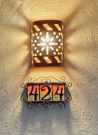 front of home - Private room available in a well-furnished home near campus