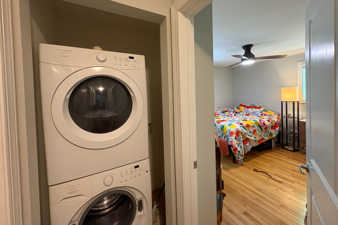 Laundry - Lease Takeover! 2 Bedroom 1 Bathroom on Bim Street Apartments