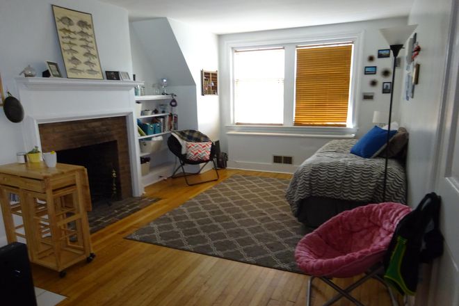 Living area - Unfurnished studio-Palmer Sq W-Princeton Apartments
