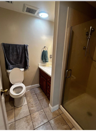 Bathroom  Downstairs - Beautiful House at Ashby