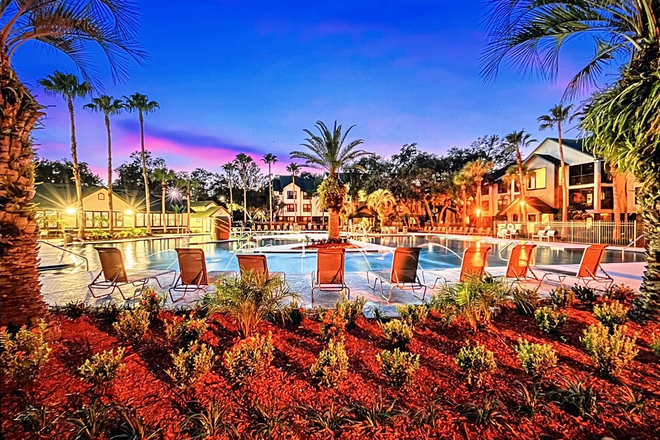 Community pool - Forest Lake Student Housing