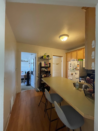 Kitchen - SPRING-SUMMER 2026 SUBLEASE ON THE HILL Apartments