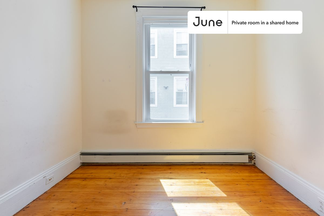 Photo - Private bedroom in 4 bed/1.5 bath Home