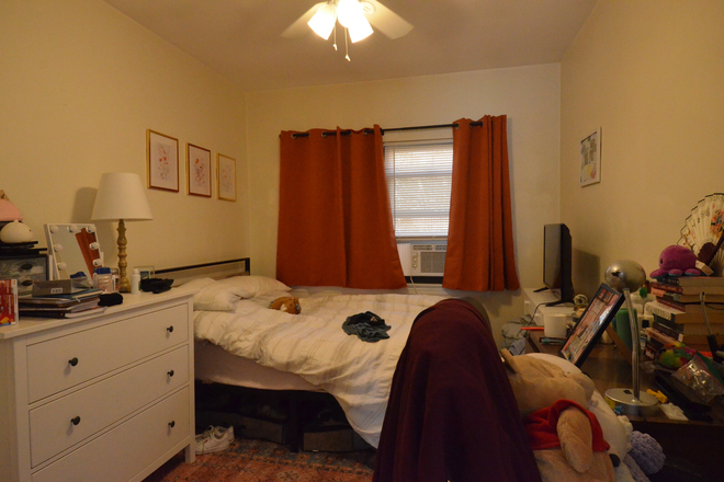 Bedroom - LONGWOOD AVE- 3 BED 1 BA H&HW INCL!! AVAIL 9/1/25 Apartments