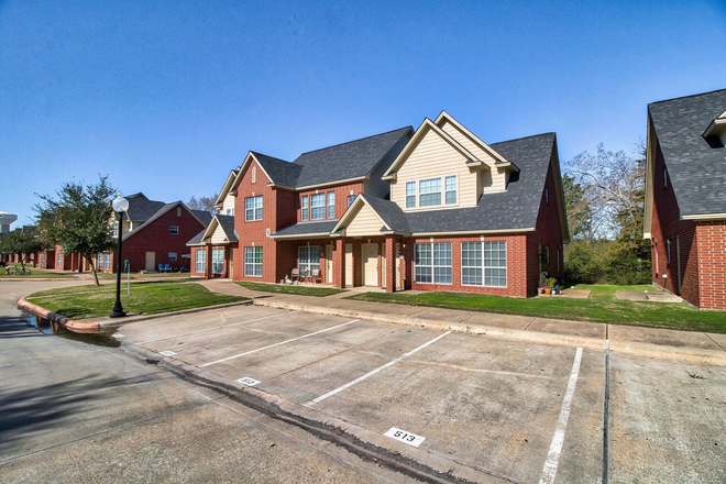 condo - 2B2B sublet  -  Wolf  Creek Condo - (Near Aggie bus #27 )