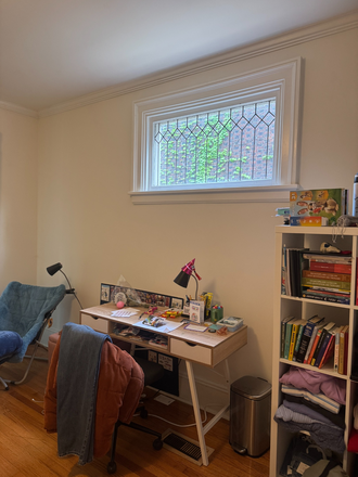Desk - Room close to campus House