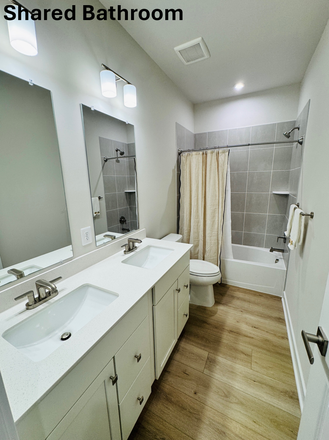 Shared Bathroom for Beds #2 and #3 - Looking for Roommates for fully furnished, brand new townhouse – North Laurel, MD (5 min from APL)