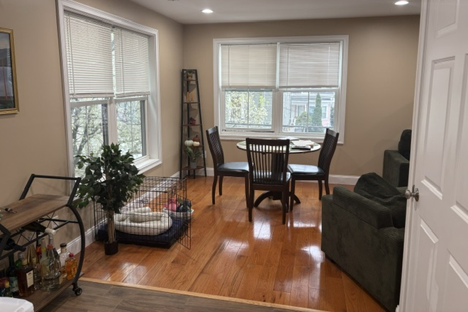 Photo - 2 BR/1BA Spacious Apartment - On Wickenden St. Walk to Everything Brown!