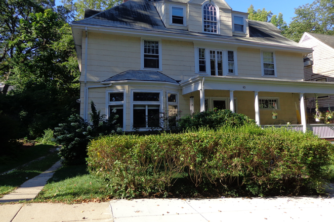 Photo - Gorgeous two-rm suite in JP house +private bath (Jamaica Plain) *Utilities Included*‏