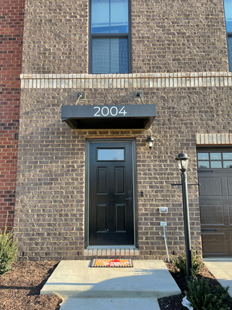 Front Entrance - 2 Private Rooms in Bell Heights - female only, VCU student, near campus, all included! Townhome