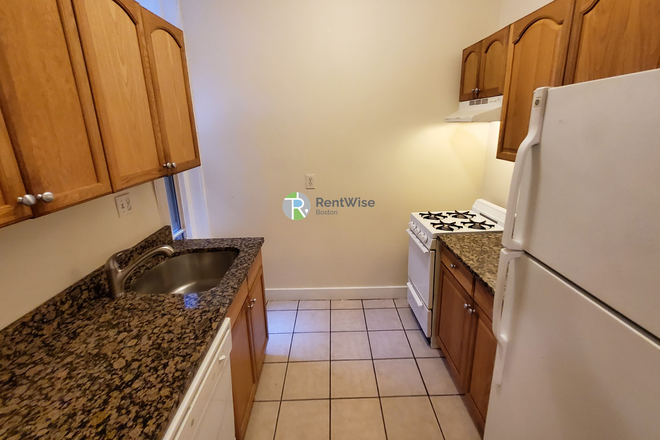 1 - SEPT 2026-Fenway 1 bed Split, H/HW inc. No Broker Fee! Apartments