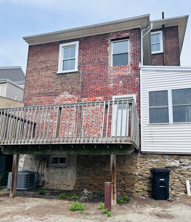 back deck - 389 E Hector Street Conshohcken PA Townhome