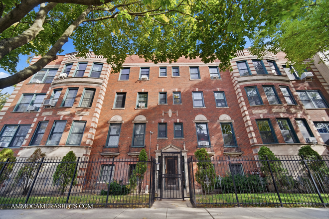 Outside street view - 3 Bedroom, 3 Bath Condo close to campus