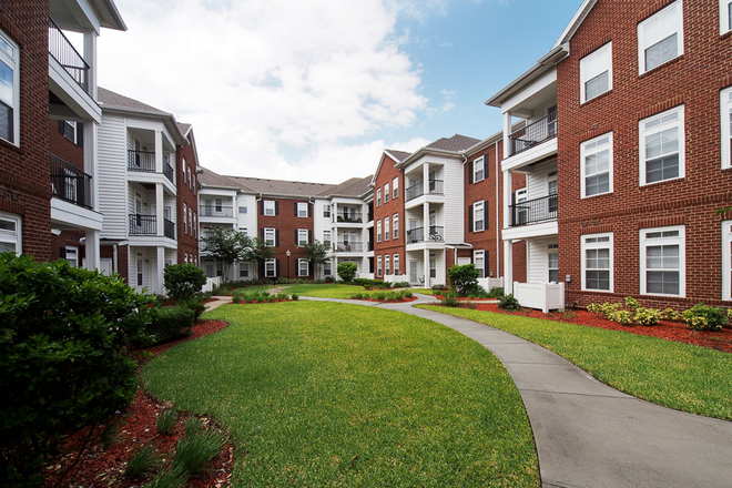 Outside View - The Province - Close to USF