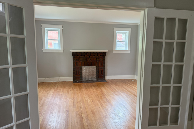 Living room - Recently updated/renovated house, close to campus, 2 blocks from CP Metro/MARC station