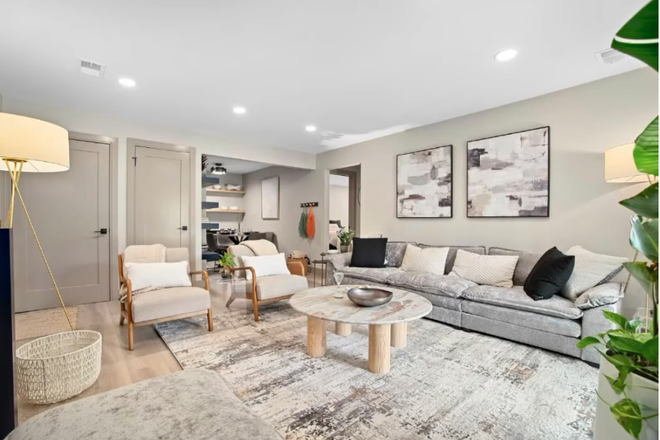 living room - Andrews Place at Gold Run Apartments