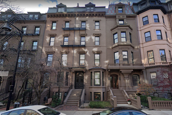 Call call or text Arezou at 617-584-7817 - Modern and Beautiful 2 bed 2 bath in heart of Back Bay!!! Short walk to campus!!NO BROKER FEE!!!!