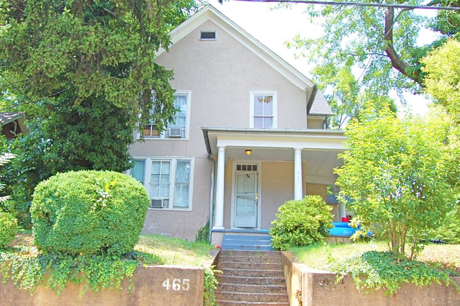 Front Photo - 465 14th Street