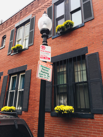 Outside building - AVAILABLE NOW! Walk to Northeastern University House