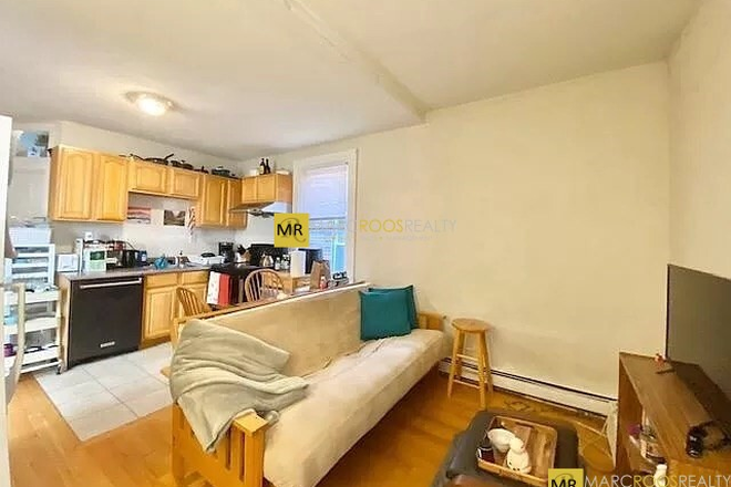 Kitchen - South End 3 Bed Warwick St Apartments