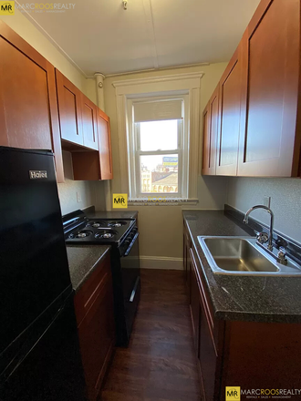 Call call or text Arezou at 617-584-7817 - SPACIOUS 1 BED SPLIT WITH MODERN KITCHE, FRONT FACING! H&HW INC.! NO BROKER FEE Apartments