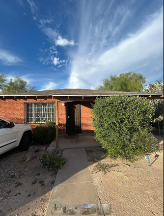 Street view - Student House right next to campus (Girls house)