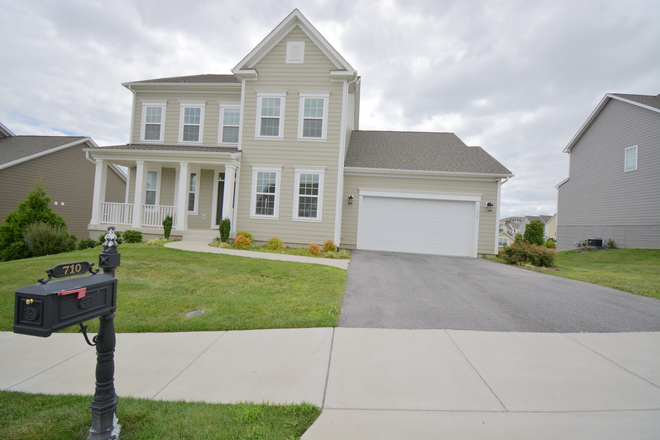 Front - Executive 5BR Home Near VT – Guest Suite, Office, Panoramic Views & Finished Basement