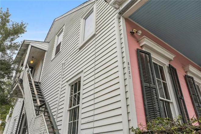 Exterior Second Story Entrance - 3 Bed/2 Bath Renovated 2nd Story Apartment w/Off-Street Parking