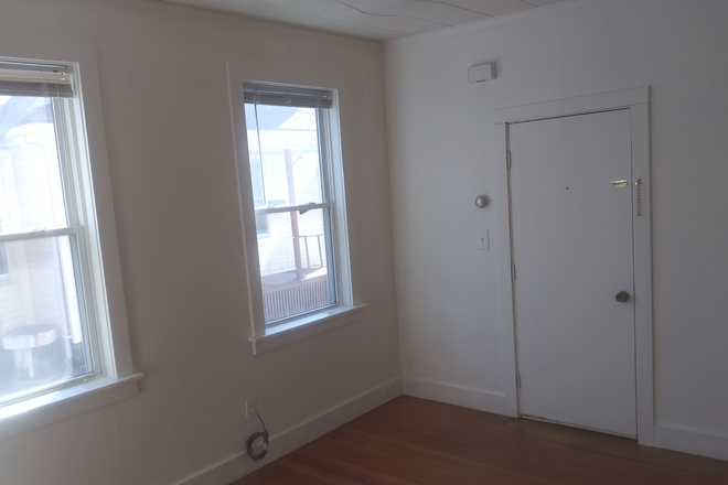 Enter - Brandeis on Vernon 1 bedroom LARGE  Bedrooms living room, and kitchen. Apartments