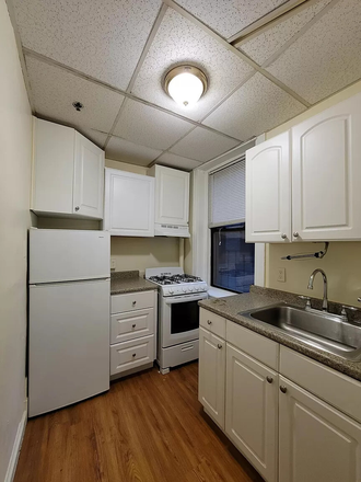 Call NOW for showings! 617-236-8550 - RIVERWAY - CHARMING 1BR/1BA FOR *8/1/2025* W/ H&HW INC, BAY WINDOW, LNDRY IN BLDNG, RENTAL PRKNG! Apartments