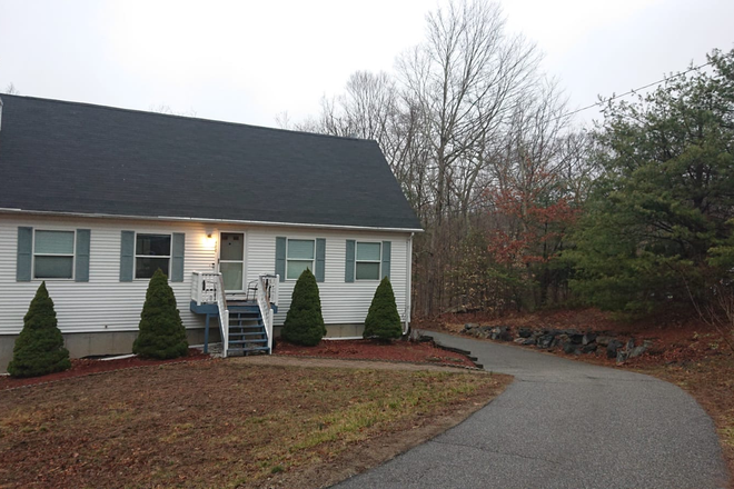 Outside the house - ★ Cozy second floor Master Bedroom near UConn, available for December 2024 ★ House