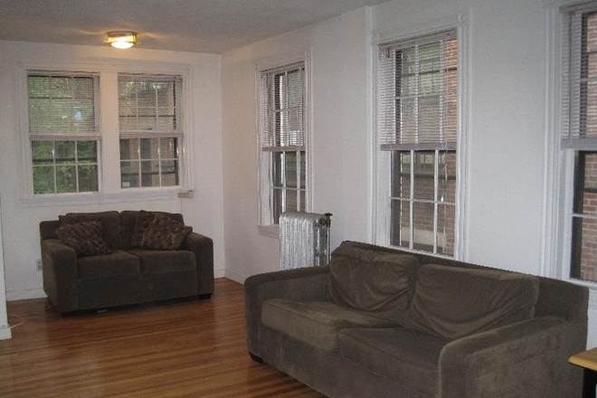 hubrealtyproperties.com - Huge one bedroom condo, in gorgeous Beacon Hill