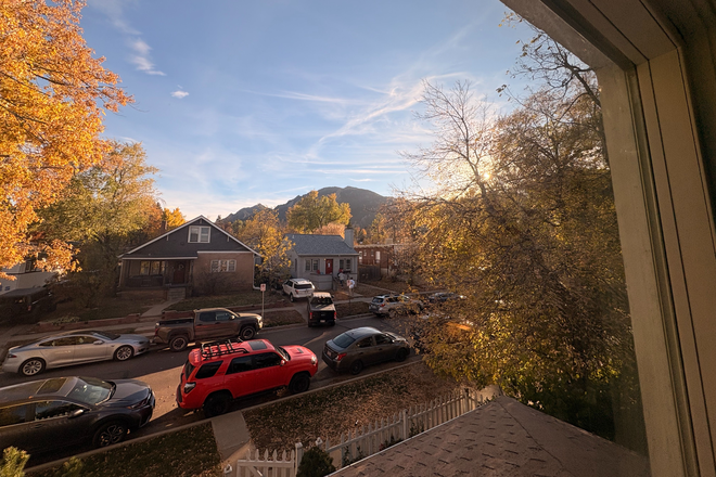 view 2 - 917 Pleasant Street, Spring Sublet needed ASAP, very close to campus, great rent! (Rent Negotiable) Apartments