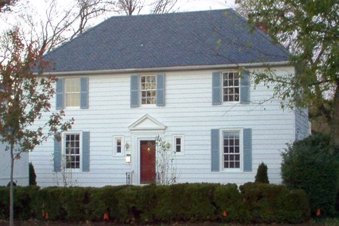 Front of 331 N Henry St - 331 N Henry Street, Williamsburg - Available NOW House