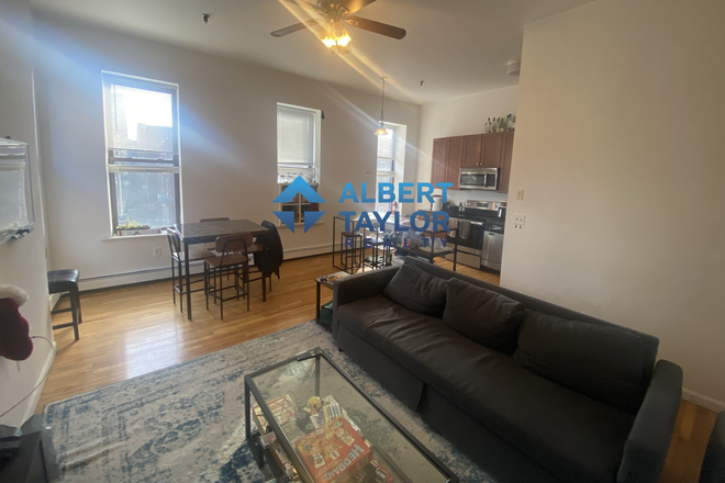 Living Area - Laundry! Large 4Bed with Ultra High Ceilings! Professionally Managed Apartments