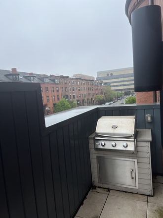 Balcony - Spacious apartment, close to South End and campus