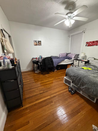 Large Shared bedroom - Large shared bedroom in a 2 bedroom apartment close to campus (2F roommates)