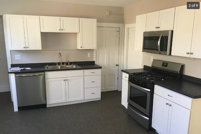 Kitchen - Apartment off of Colchester