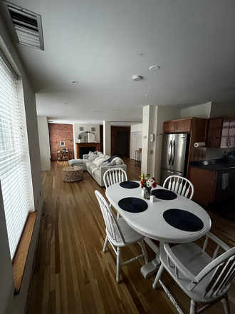 dining area/ living room - 2 Floor Apartment on Gainsborough Next to Campus | 3BD 2BR | FEMALE ONLY SUBLET | available now