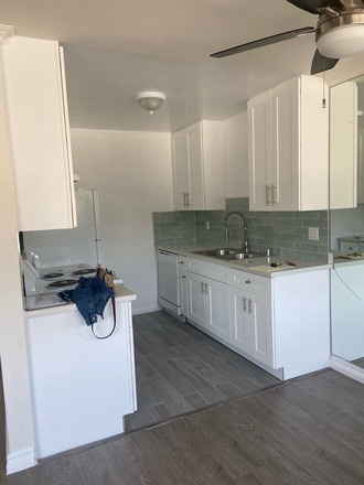Kitchen - 1 Bedroom/1 Bath Condo close to Otis and LMU campus