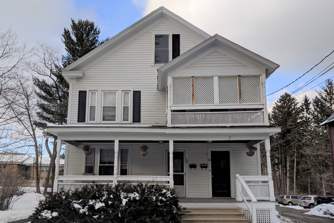 front exterior - 30 Kellogg Ave - 4 BR (Downtown) Apartments