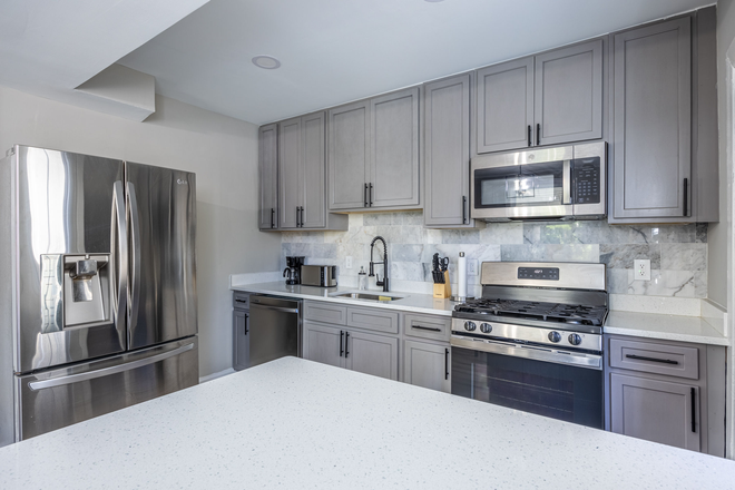 kitchen - Large Bedroom in Freshly Renovated Home just outside DC