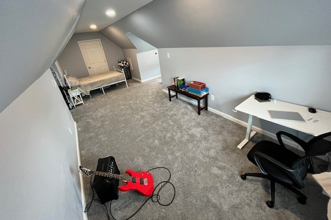 Bedroom 1 - Fully Furnished Bedrooms for Rent – Ideal for ODU Students & Military, Available August 1, 2025