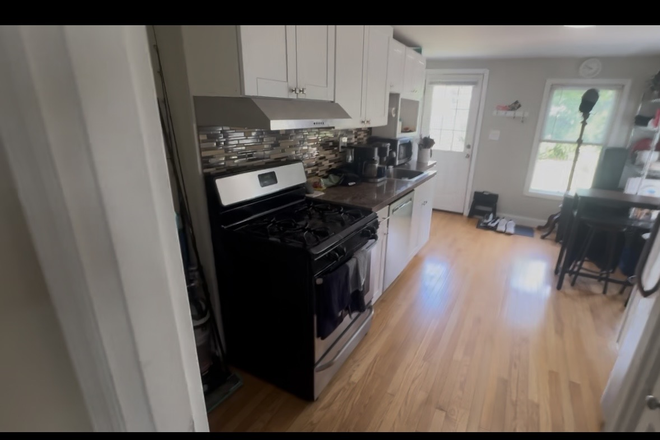 Kitchen - 2 bedroom with basement in NK Duplex